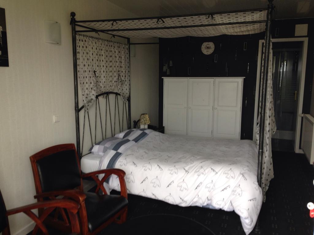 L'Epicurien Hotell Saint-Nicolas-de-Port Rum bild